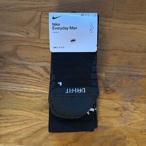 Nike Everyday Max Dri-Fit Socks